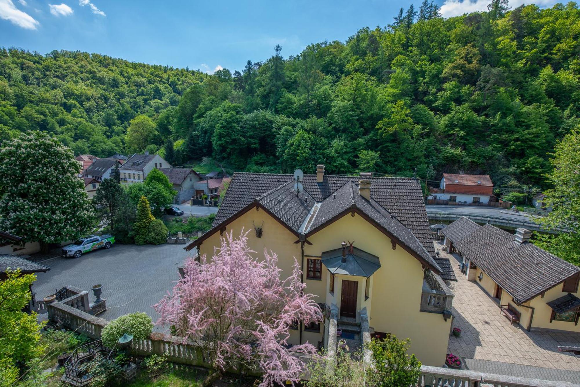 Resort U Jelena Křivoklát Eksteriør billede