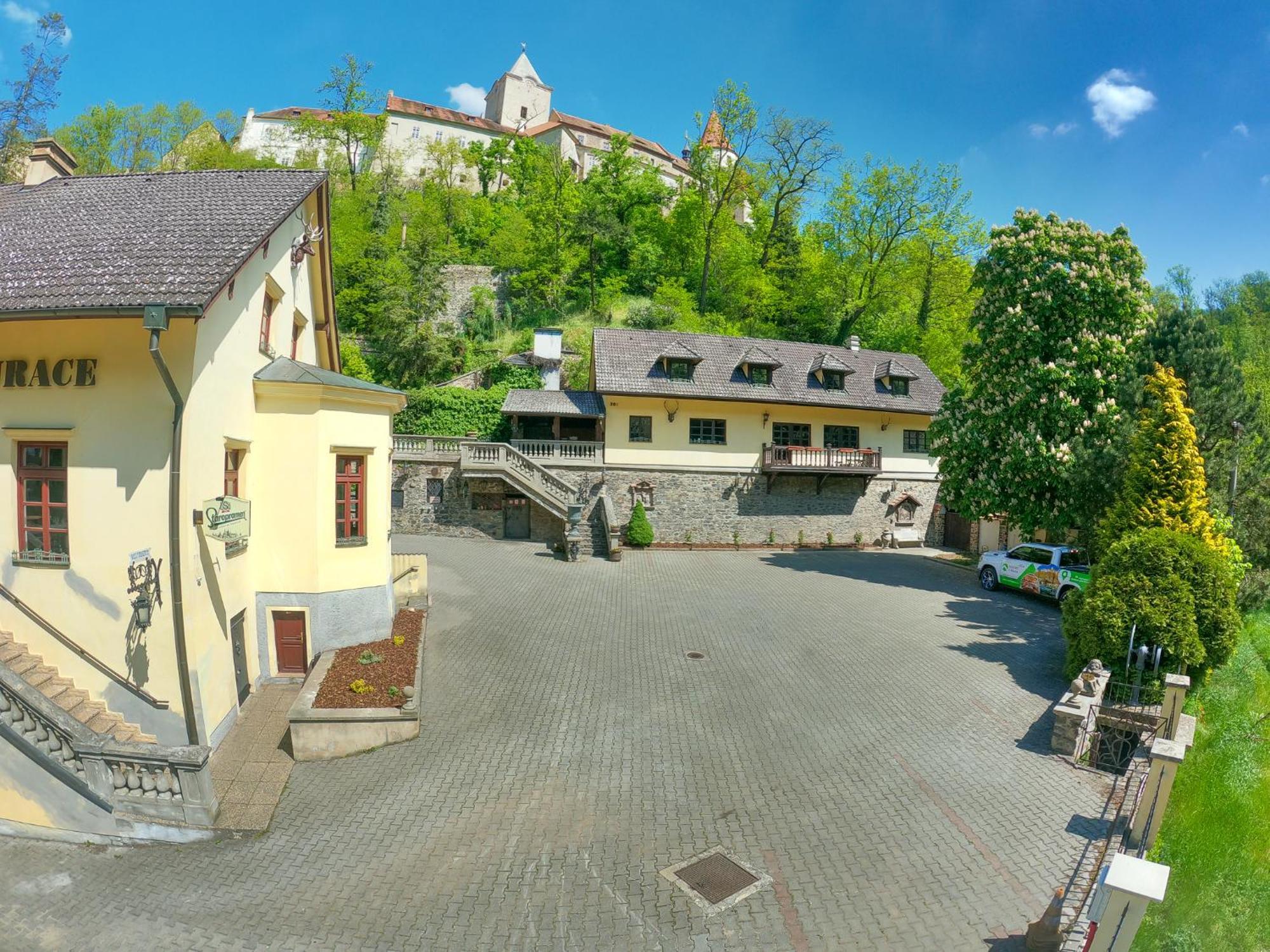 Resort U Jelena Křivoklát Eksteriør billede