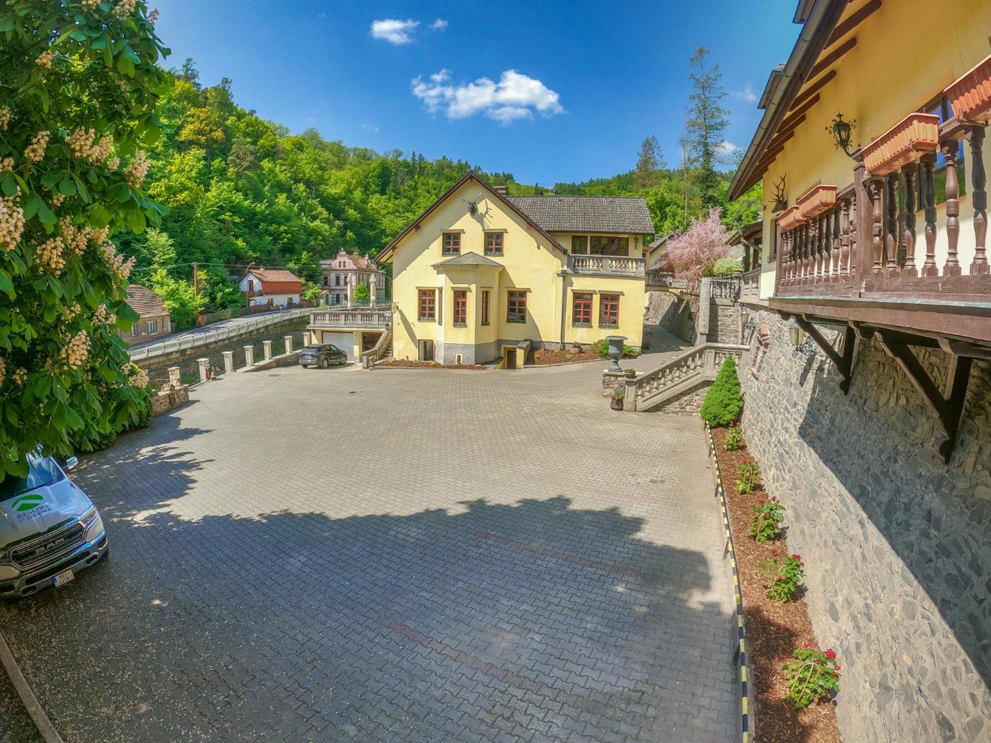 Resort U Jelena Křivoklát Eksteriør billede